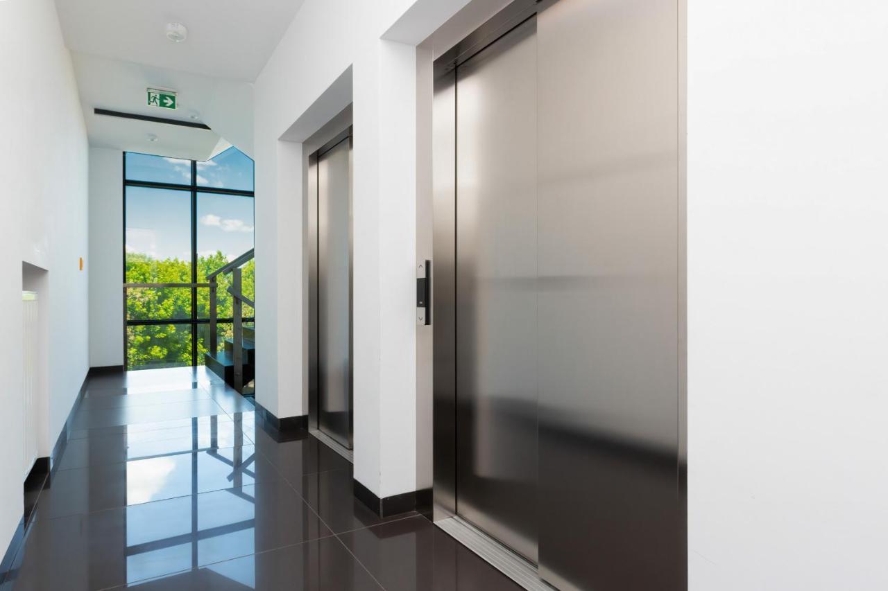 Wola Pet-Friendly Apartments With Ac Slawinska By Noclegi Renters Warsaw Luaran gambar