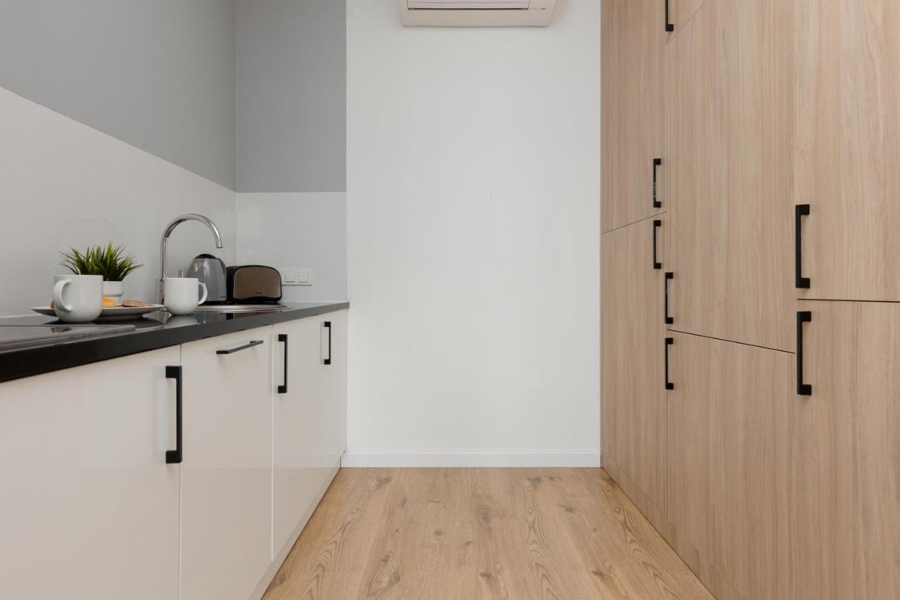 Wola Pet-Friendly Apartments With Ac Slawinska By Noclegi Renters Warsaw Luaran gambar