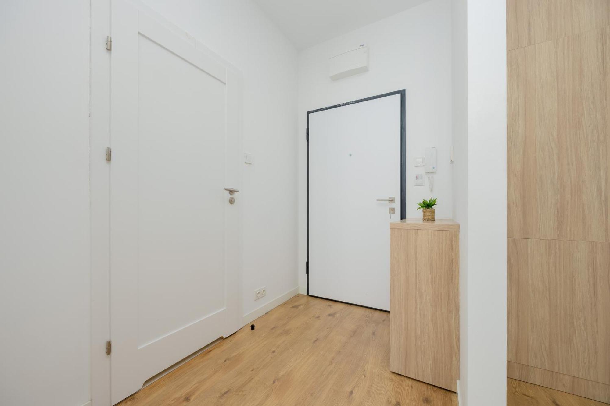 Wola Pet-Friendly Apartments With Ac Slawinska By Noclegi Renters Warsaw Luaran gambar